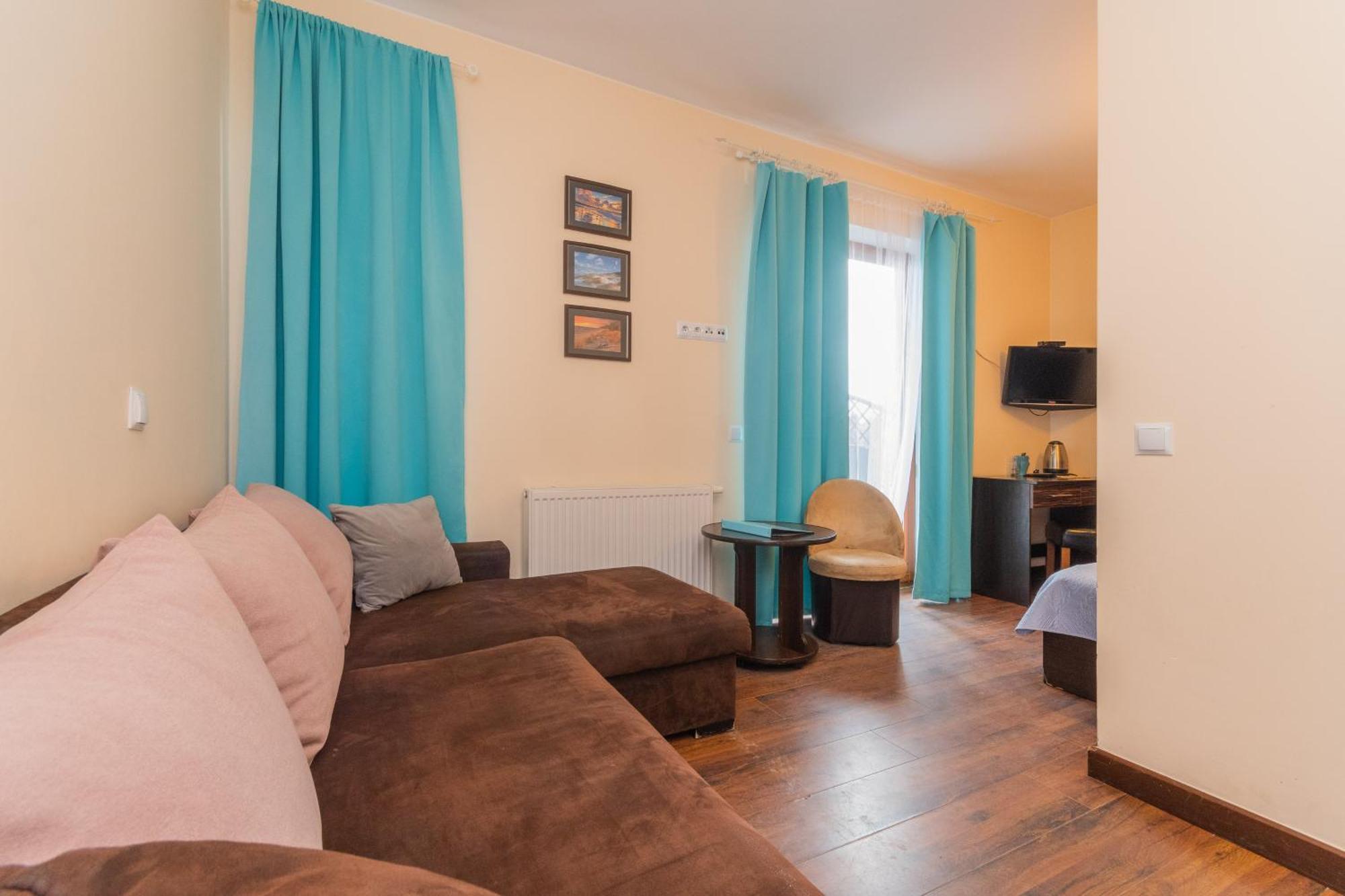 Sztutowo Lazurowy Dwor - Apartamenty Oraz Pokoje Z Basenem I Parkingiem ภายนอก รูปภาพ
