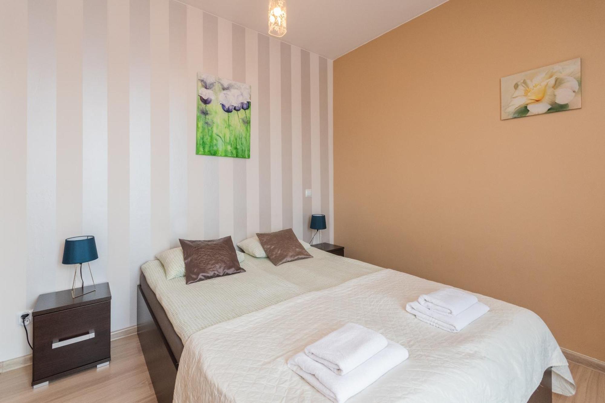 Sztutowo Lazurowy Dwor - Apartamenty Oraz Pokoje Z Basenem I Parkingiem ภายนอก รูปภาพ