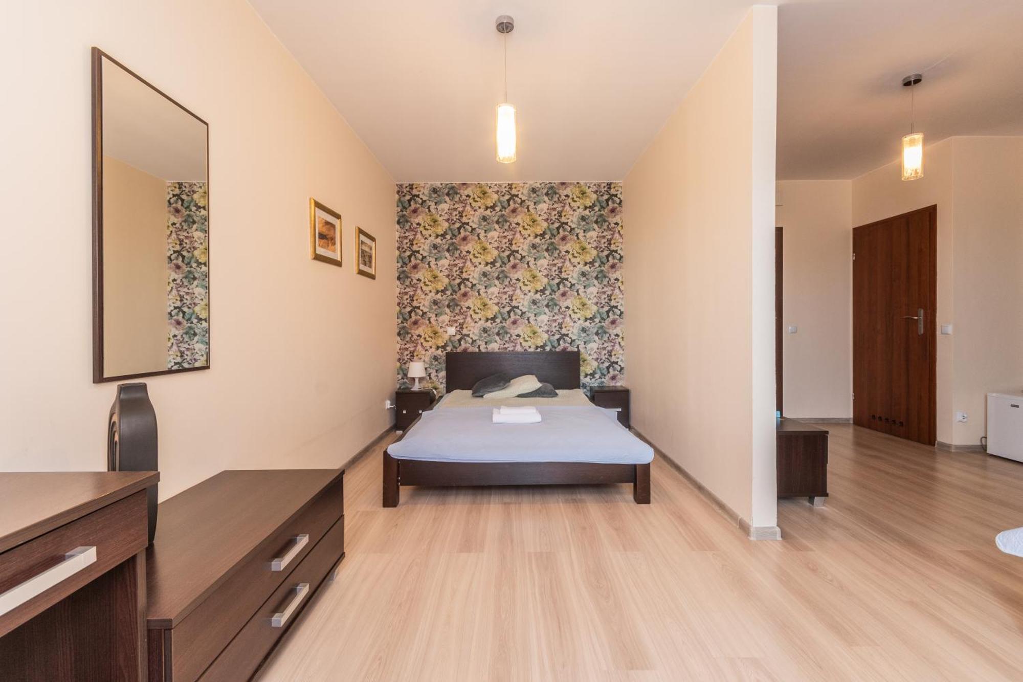 Sztutowo Lazurowy Dwor - Apartamenty Oraz Pokoje Z Basenem I Parkingiem ภายนอก รูปภาพ