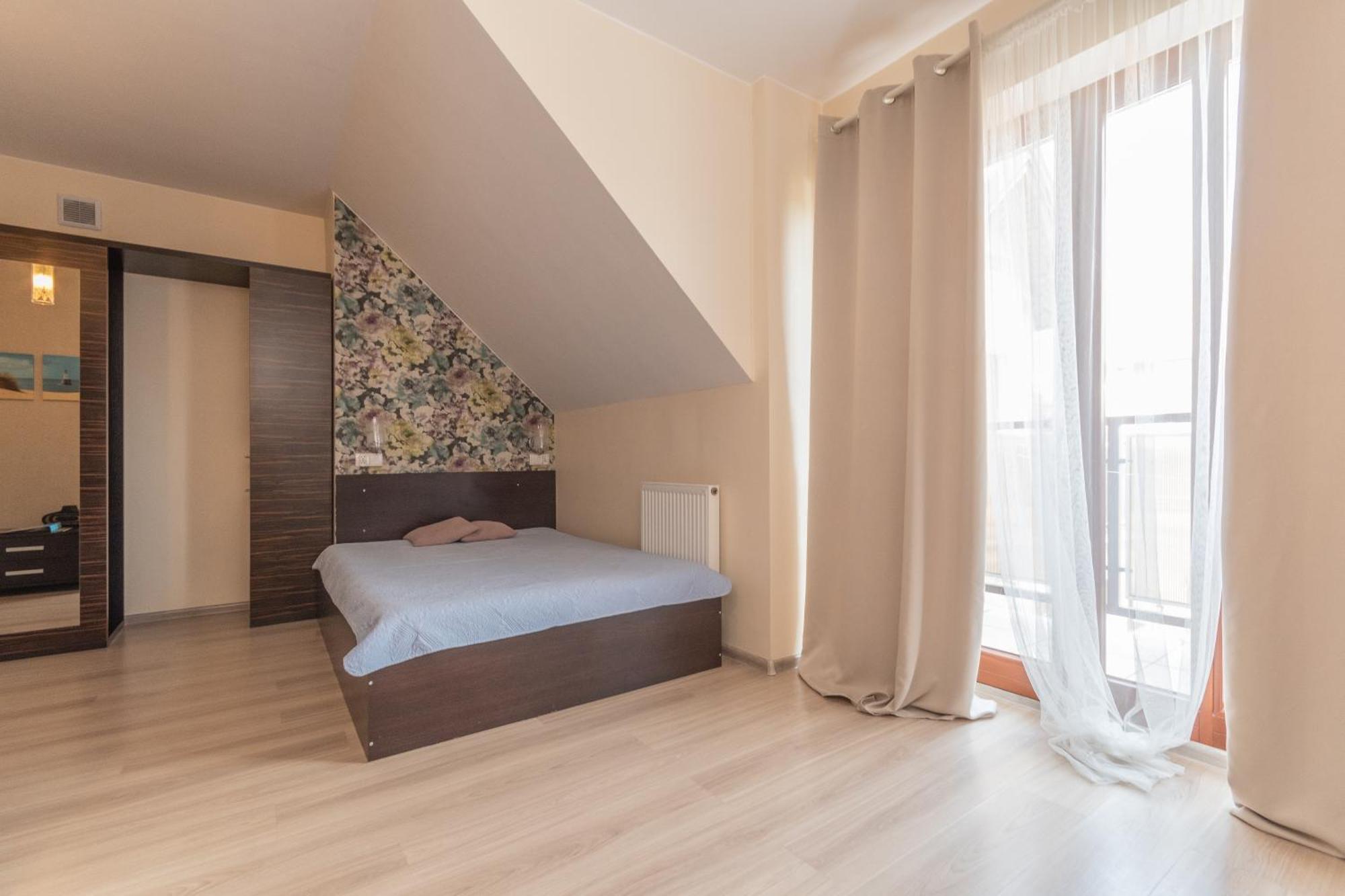 Sztutowo Lazurowy Dwor - Apartamenty Oraz Pokoje Z Basenem I Parkingiem ภายนอก รูปภาพ